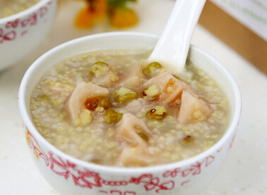 绿豆莲藕粥